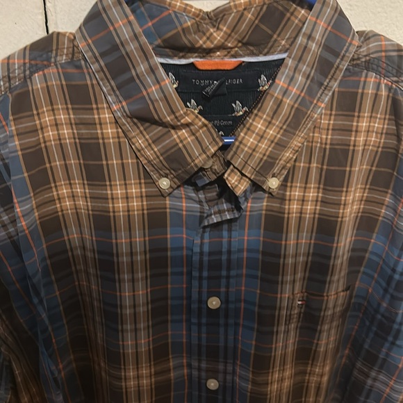 Men’s Tommy Hilfiger Plaid Long Sleeve Button Down Shirt - Picture 2 of 5